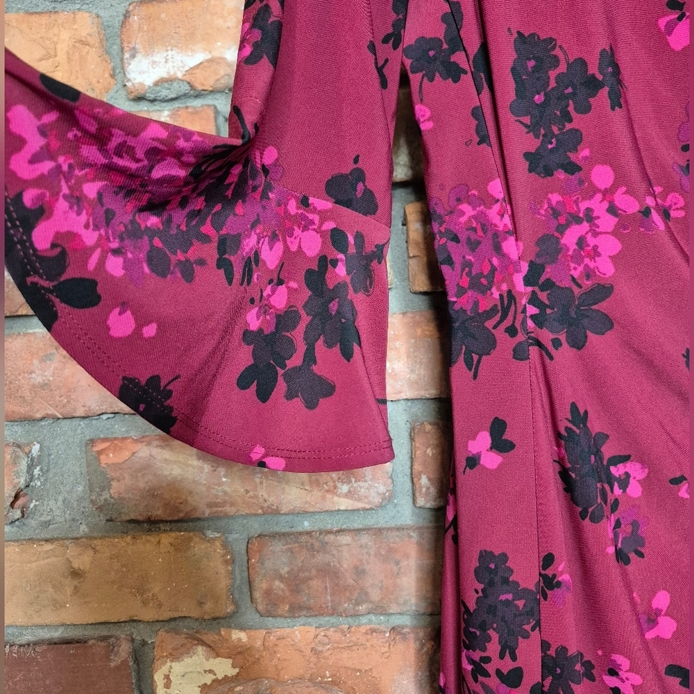 Chaps Red Floral Ruched Dress Size M Knee Length Bell Sleeve Stretch Lined Front - Picture 3 of 6